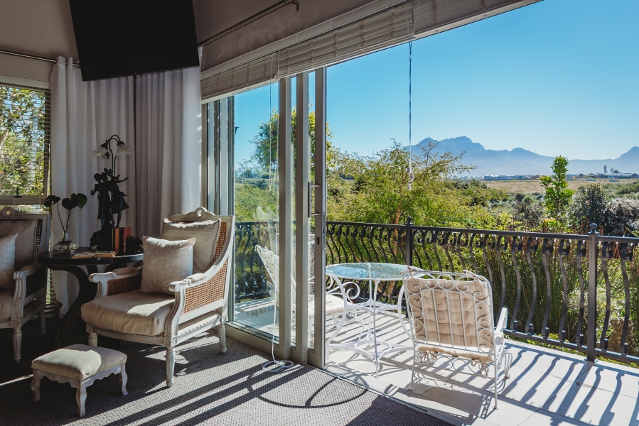 3 Bedroom Property for Sale in Kraaibosch Manor Western Cape